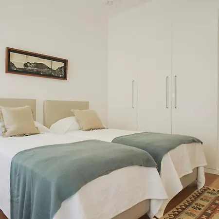 Industrial Flat W/ Garage Lissabon