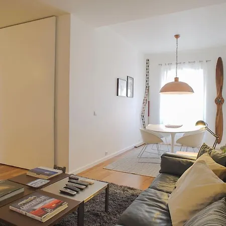 Apartment Industrial Flat W/ Garage